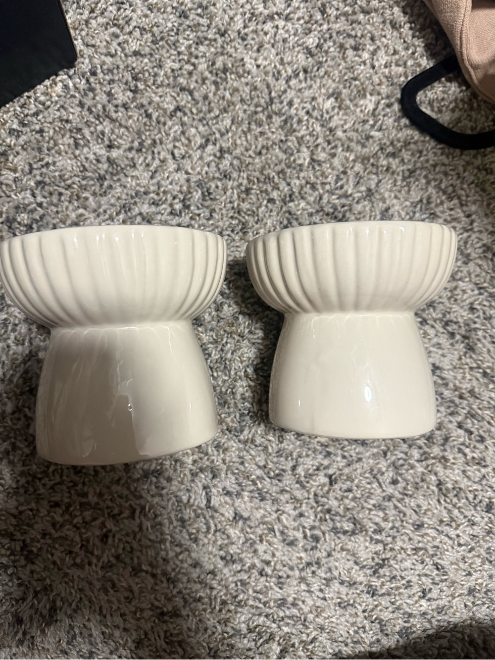 Ceramic Fluted Pedestal Bowl - Cream (Set of 2) Raised Cat Bowls